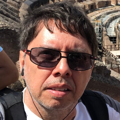 Nascido em Taubaté-SP, casado, cristão, conservador.
Pela família, contra o aborto.