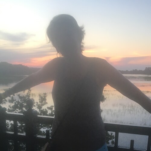 America first! TX conservative. Mom, daughter, sister, ex wife, dog mama, friend and patriot. I might have to move to FL...