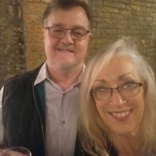 🍊Love Jesus, Patriot, Wife, Mother of 3 Grandmother of 10🍊