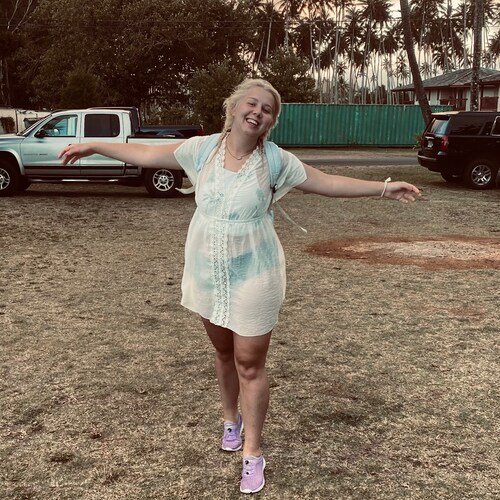 Republican who loves God
Trying to make a difference with my smile