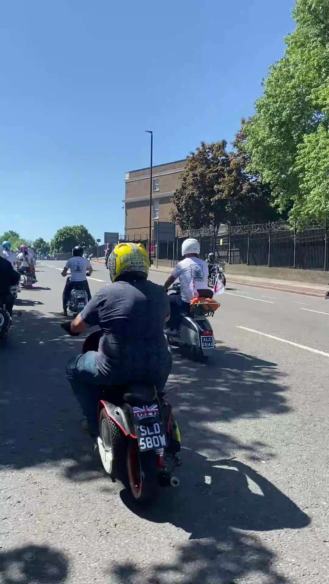 @TommyRobinson1 Lee Rigby memorial ride out today. Amazing day. Lots of support 🇬🇧