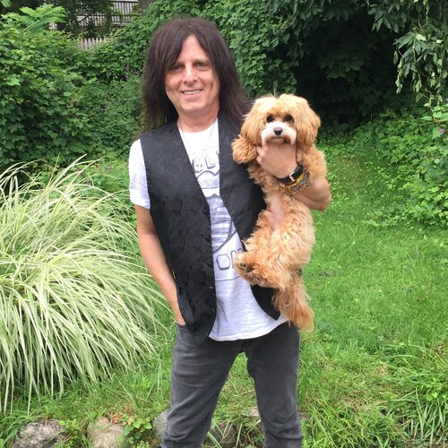 songwriter/musician : pure blood God immunized stick your jab where the sun don’t shine