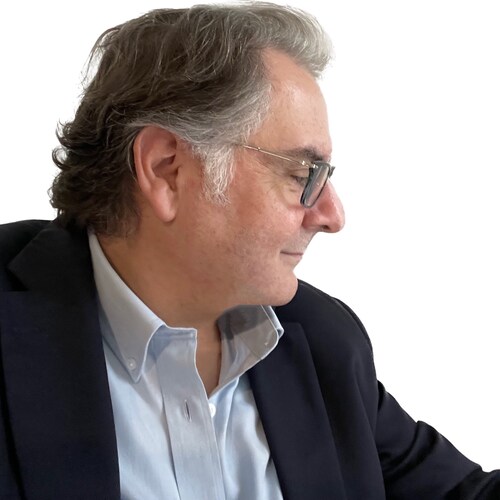 Free thinker. Attorney. Bill of rights defender. Creative writer. Disruptor. Innovator. Host of E-Pod podcast.