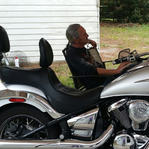 🗣 🇺🇸 🏴
I use naughty language sometimes. If I'm wrong I admit it.
No lists or trains.