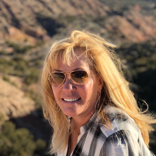 Visit Luzianalady's profile on GETTR. View their posts, photos, videos, and connect with them on the social platform.