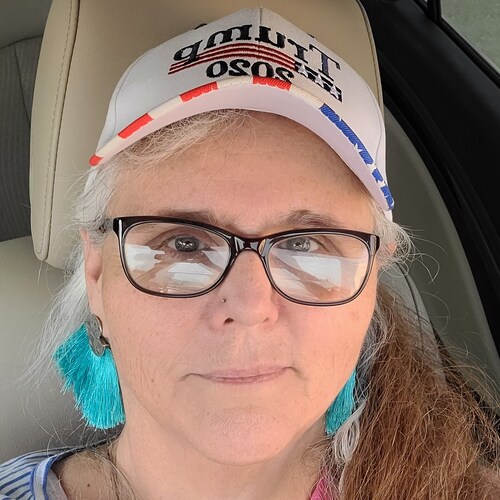 Patriot,  Republican, Trump supporter. Love America 🇺🇲❤🤍💙