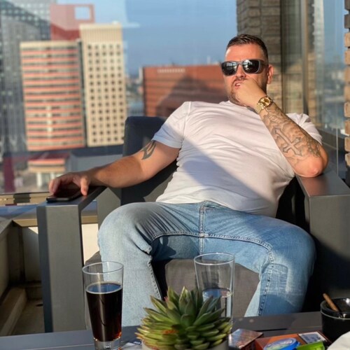 Founder and CEO of a Life Sciences Recruitment company
Sick of being muzzeled on Twitter and banned for having an opinion!!
Patriotic Englishman with a voice