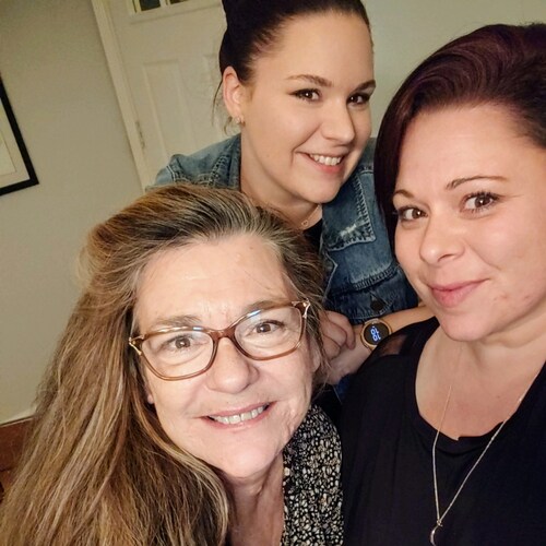 God-Fearing, Conservative Mother and Grandmother. I love my fiance, my family, my friends and my dog. Trump supporter and proud Patriot!