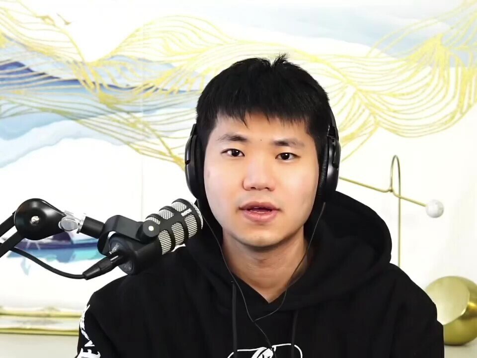 听说国内已经开始封禁《甜甜蜜》这首歌了？只能自己唱了！我咋觉得自己唱的这么好听呢？😍