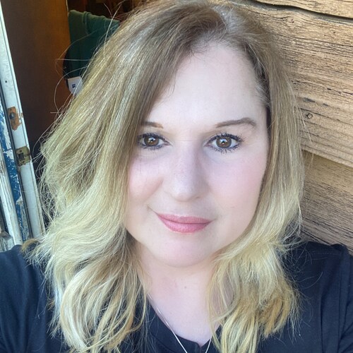 Wife and mom, Proud Descendant of 19 American Revolutionary Patriots,  10th Gen Georgian, God always wins. Loather of li...