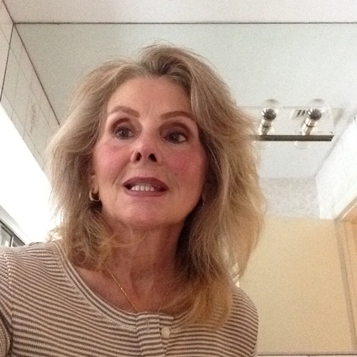 I follow back...MAGA#DraintheSwamp#GreatAwakening
#RespectPolice
#BuildtheWall#loveourVets