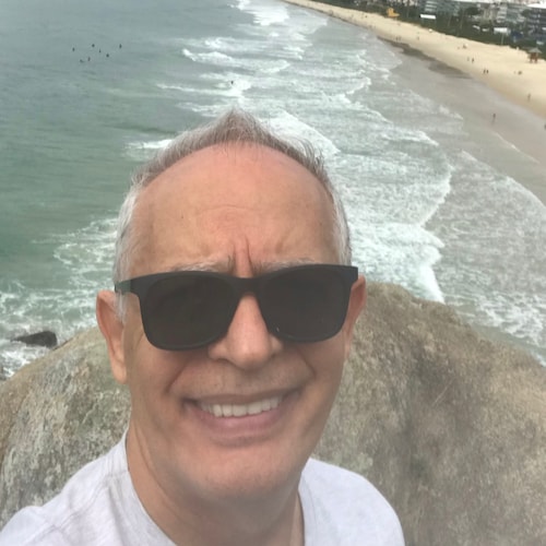 Brasileiro cristão evangélico só Deus é o Senhor criador dos Céus e de tudo o que há!