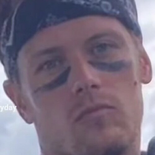 Jesus Saves!   ❤ my country, my family and friends.