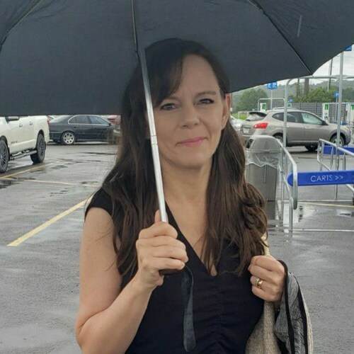 Wife, mom, host of Theology Gals.