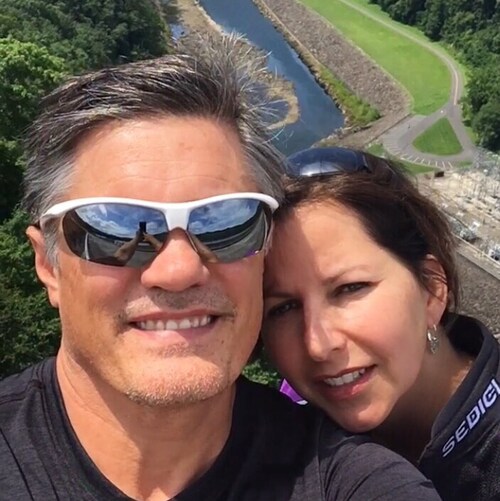 Proud American, Loving Husband and Dad, Angry Veteran.  Work hard, treat people right.