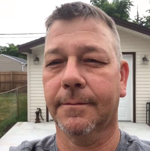 male 5’9 180 lbs
 bats R throws R