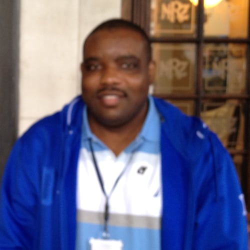 Black Conservative that Stands for the Constitution, Freedom and the rule of Law.  I want a Small Government that is there to help States at time of need.