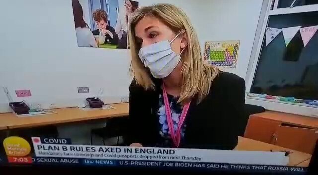 Following Boris lifting masks in schools yesterday, along with most measures, this teacher took to the media to argue masks should remain in the classroom, the imbecile can't even keep a mask on her face!