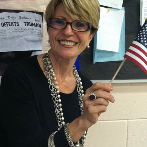 Educator , Trump supporter and Constitutionalist.