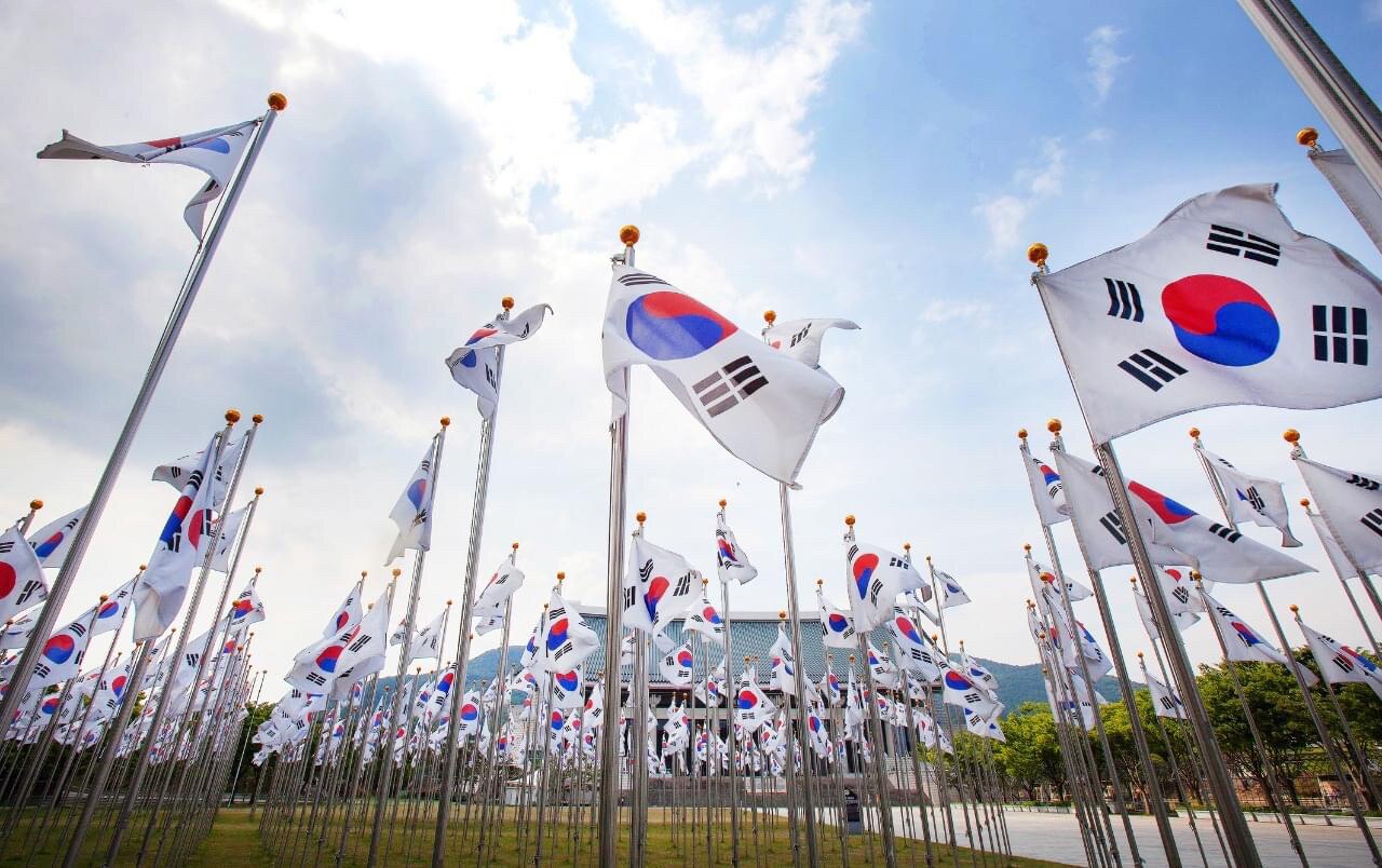 오늘은 삼일절이에요 🇰🇷 March 1st is Independence Movement Day in Korea and it's called 삼일절(or 3.1절 [sa-mil-...