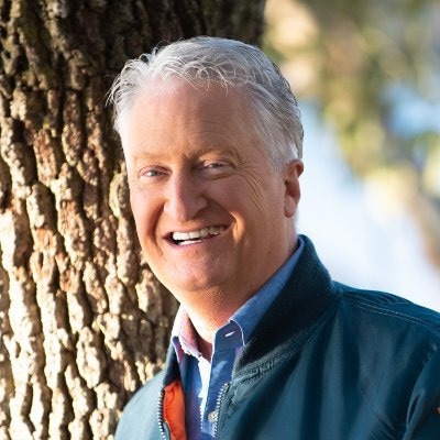 New York Times Best-Selling Author. International Speaker. Author of The Noticer Returns. Proud father and husband.