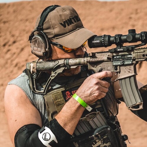 Button pusher. Amateur LARPer. Easily distracted by shiny objects.