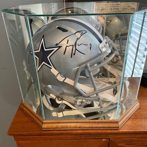 Fan of the Dallas Cowboys, NY Mets, Alabama Crimson Tide. Proud NRA member. Supporter of term limits. Un-repentant smart...