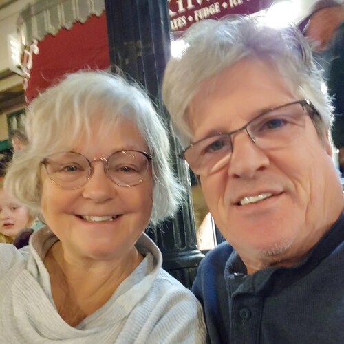 A proud MAGA, wife, mom and nana who is willing to take a stand for her faith and family 🇺🇸
cancelled by Twitter 9/2023 (badge of honor).
No DM / Chat