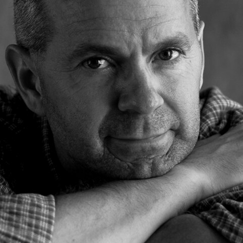 Award winning #travel #photographer, teacher, blogger, Influencer. 
Let's explore the world together and leave it a bet...