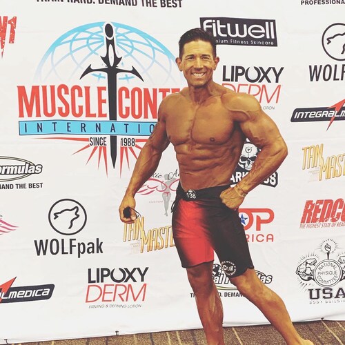 #girldadx3 Married 24yrs. NPC Masters Men’s Physique Athlete