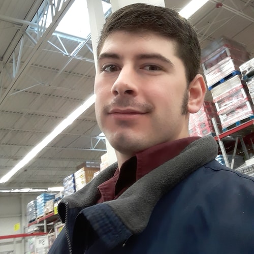 Conservative Republican #MAGA #KAG #2A #ProLife #ThankATrucker #DrainTheSwamp "You can't get rich in politics unless you...