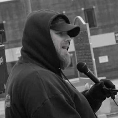 Father of 4,  General Manager For KDZ KUSTOMS LLC. Motorcycle Enthusiast and Family man.