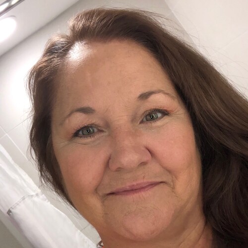 Christian Conservative who loves Jesus and family. Oh, and my kitties 🐈🐈‍⬛