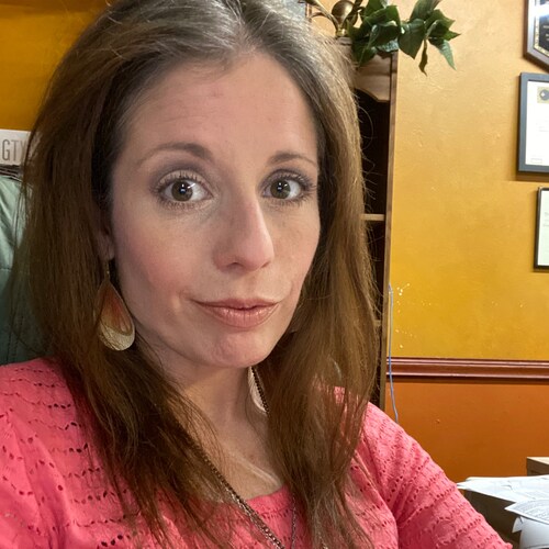 Texan, American, Mom with teenagers (send help!), Follower of Christ, Conservative, Happily Taken, Insuance Adjuster