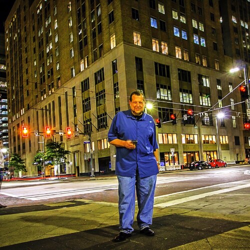 Disenfranchised American voter  in Texas. President Trump won in 2020. #AmericaFirst #NoTrains 
1A 2A #pureblood   🇺🇸�...