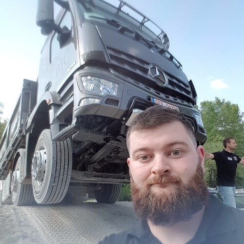 Bearded Dad & Trucker