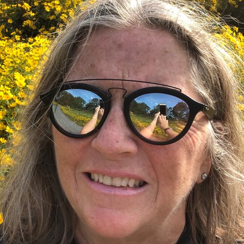 Pianist,musician and teacher
Studied at the University of MD