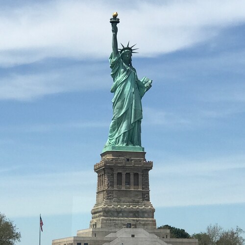 Christian, American, Texan, Aggie, Wife, Teacher. I love hard, believe strong, loyal and firm!