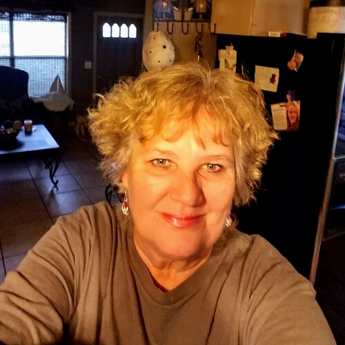 mother of 3 sons. 5 grandchildren.  Big BAMA fan. ROLL TIDE ROLL!!!  semi-retired.