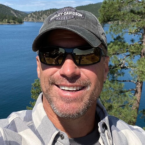 Husband, Dad, Grandpa, Son, Brother, Conservative, Harley Rider, Trump Voter, Pro 2A !!!  “ I am not lucky, I am blessed!” #fjb