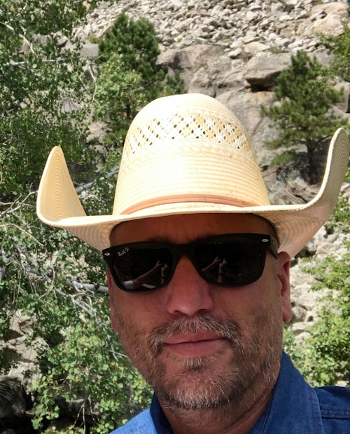 Christian, conservative, common sense, hard working, simple man. Big Trump fan. God save America.