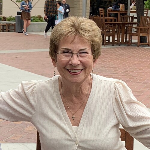 Christian/conservative. Mom/grandmother. Patriot