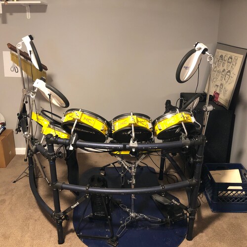 Independent being tugged hard to the Right