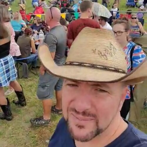 Christian father of 3 wonderful kids who loves his country 🇺🇲