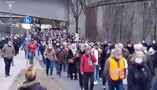 ,,#Koblenz 29 jan 22 "Aus Spaltung wird Einigkeit" ....

https://t.me/DemoDokuAT/66533

@AKTIVISTMAN...