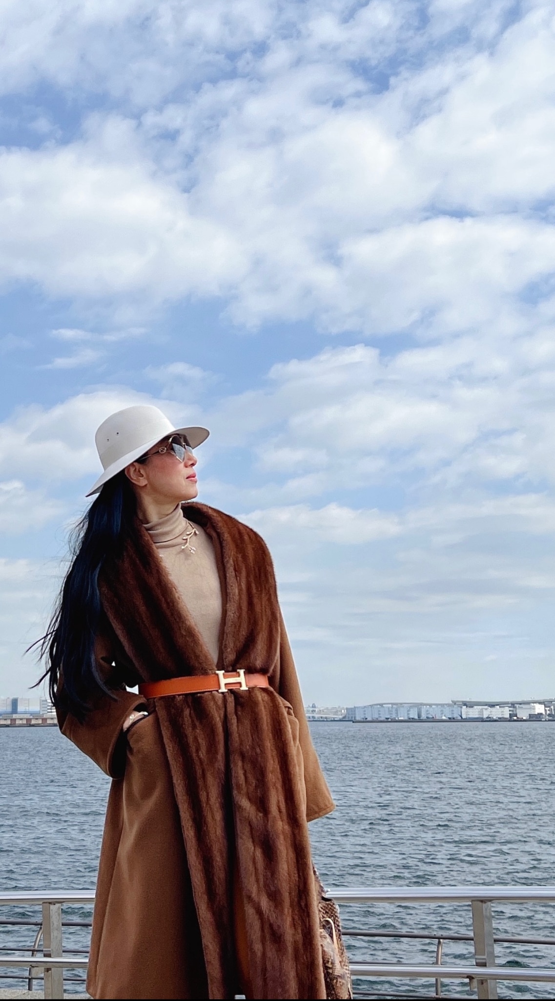 和平，是多么可贵！🌹

而我们，却无法选择！🔥🔥

发动战争的永远是拥有了这人世间一切财富的疯子！🤨

我们能做些什么！还来得及！站在一起吧，人类，放下贪欲和野心，因为到头来什么都不是你的，全...