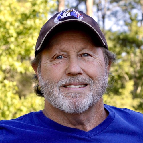 Veteran that's willing and able to help save the country in any way needed.  Small Business owner of Photography &amp;am...