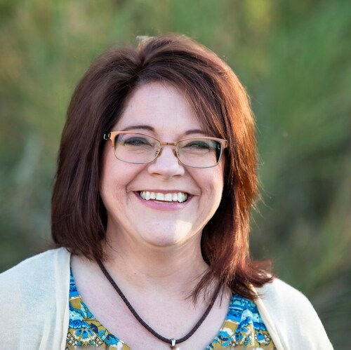 Conservative, liberty and health freedom supporter, graduated homeschool mom, happy wife, grandma, blogger, creator, encourager, quilter, follower of Jesus.
