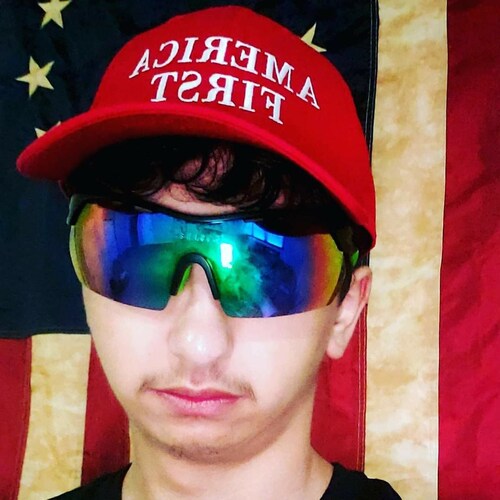 Christian ✝️/ Conservative 🇺🇲 Nationalist populist. Co host on the Scott & Cenzo show.
#AmericaFirst🇺🇲 #FREENICKFUENTES🐸