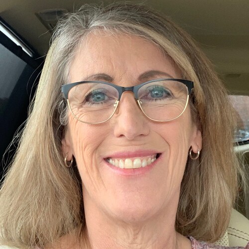 Grandma, Mother, Teacher
Mama Bear. Conservative and I miss Trump